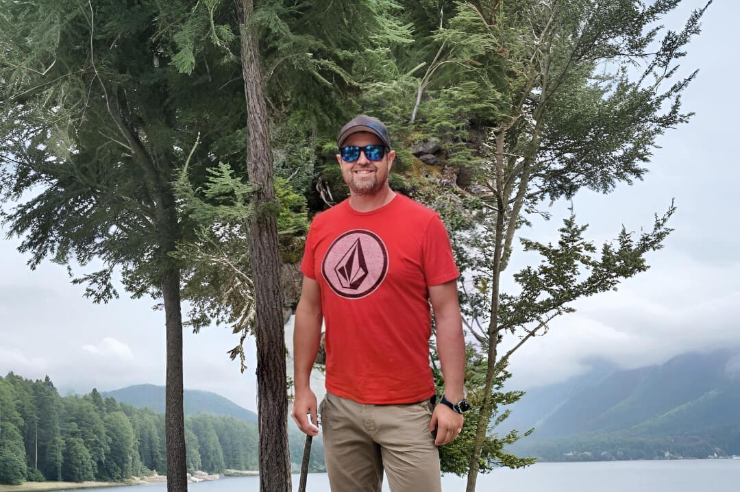 Portrait of Ty Oler, founder of Ty Built Contracting LTD and Red Seal Journeyman Carpenter with over 20 years of experience.